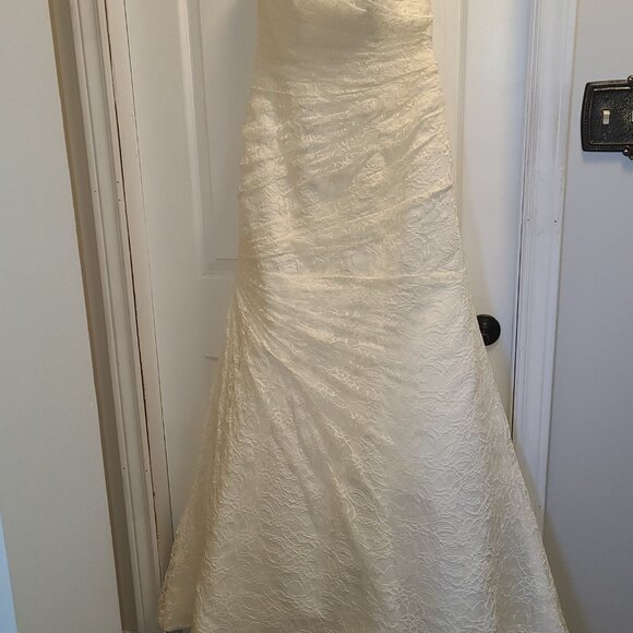 Lace Elegance Wedding Dress size 10 - Picture 5 of 10